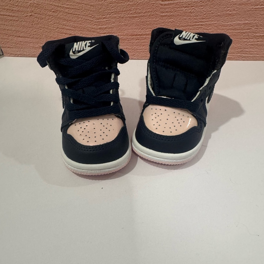 Nike Air Jordan 1 Retro High OG "Atmosphere Bubble gum - Picture 8 of 12